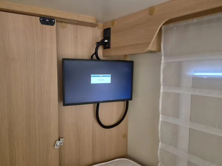 Fahrzeugbild Forster I 741 EB *Hubstützen*Navi*4250kg* #32