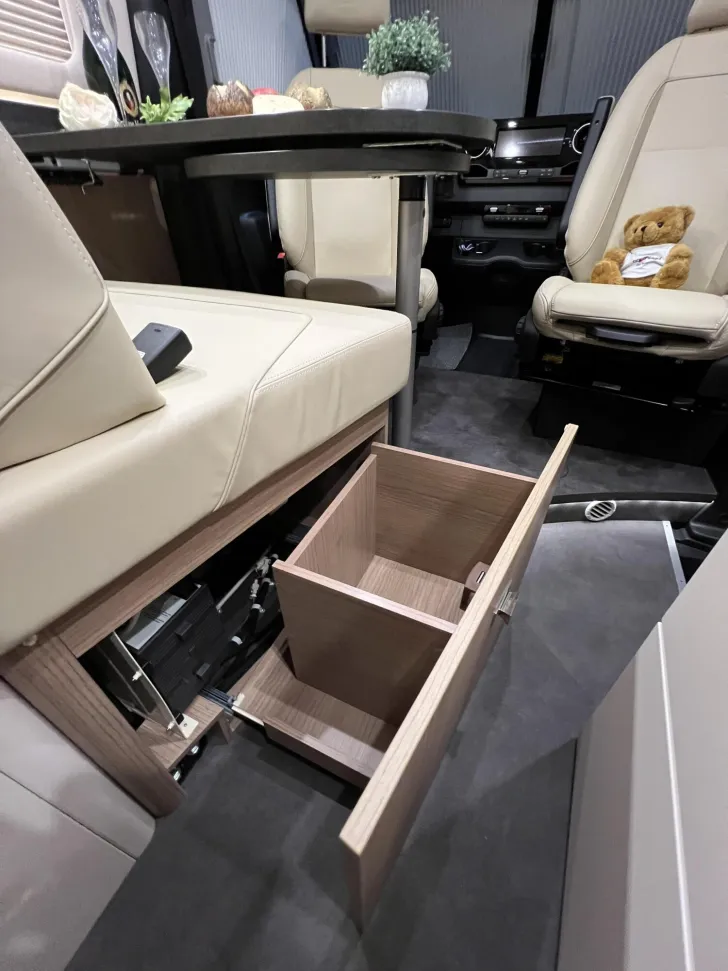 Fahrzeugbild Malibu Genius 641 LE 4x4 Black Label (657) #34