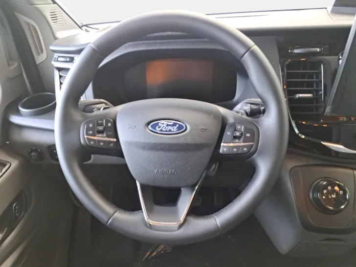 Fahrzeugbild Carado Edition26 T Ford 447 Automatik, Hubbett, Solar #23