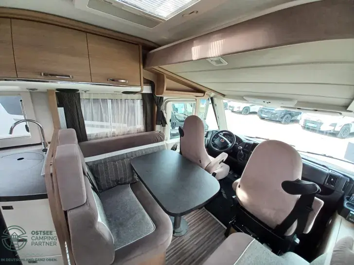 Fahrzeugbild Malibu I 410 Top gepflegt! #8