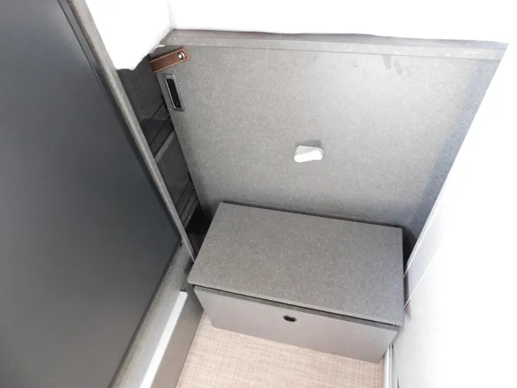 Fahrzeugbild Hymer Redwood 600 Automatik, Combi 6DE, Navi+Kamera #19