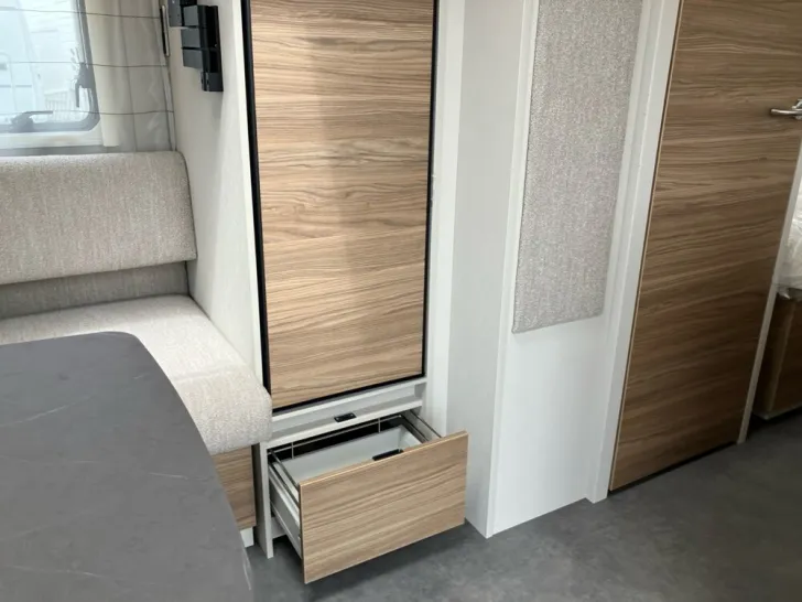 Fahrzeugbild Dethleffs Nomad 460 EL #13