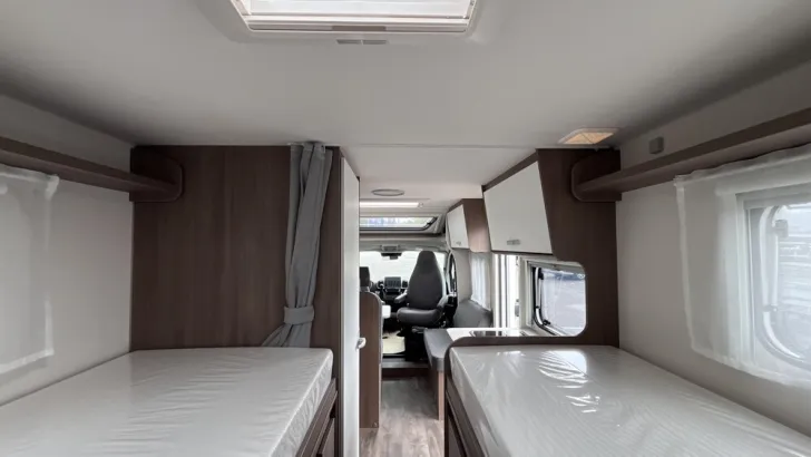 Fahrzeugbild Carado V 347 #15