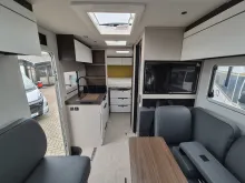 Fahrzeugbild Bürstner Signature SFT 7.4 TV - AHK - NAVI - RFK #9