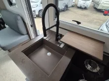 Fahrzeugbild Bürstner Signature SFT 7.4 TV - AHK - NAVI - RFK #19
