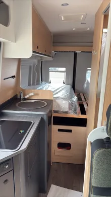 Sicht vorne-hinten Sunlight Camper Van IBEX 603D