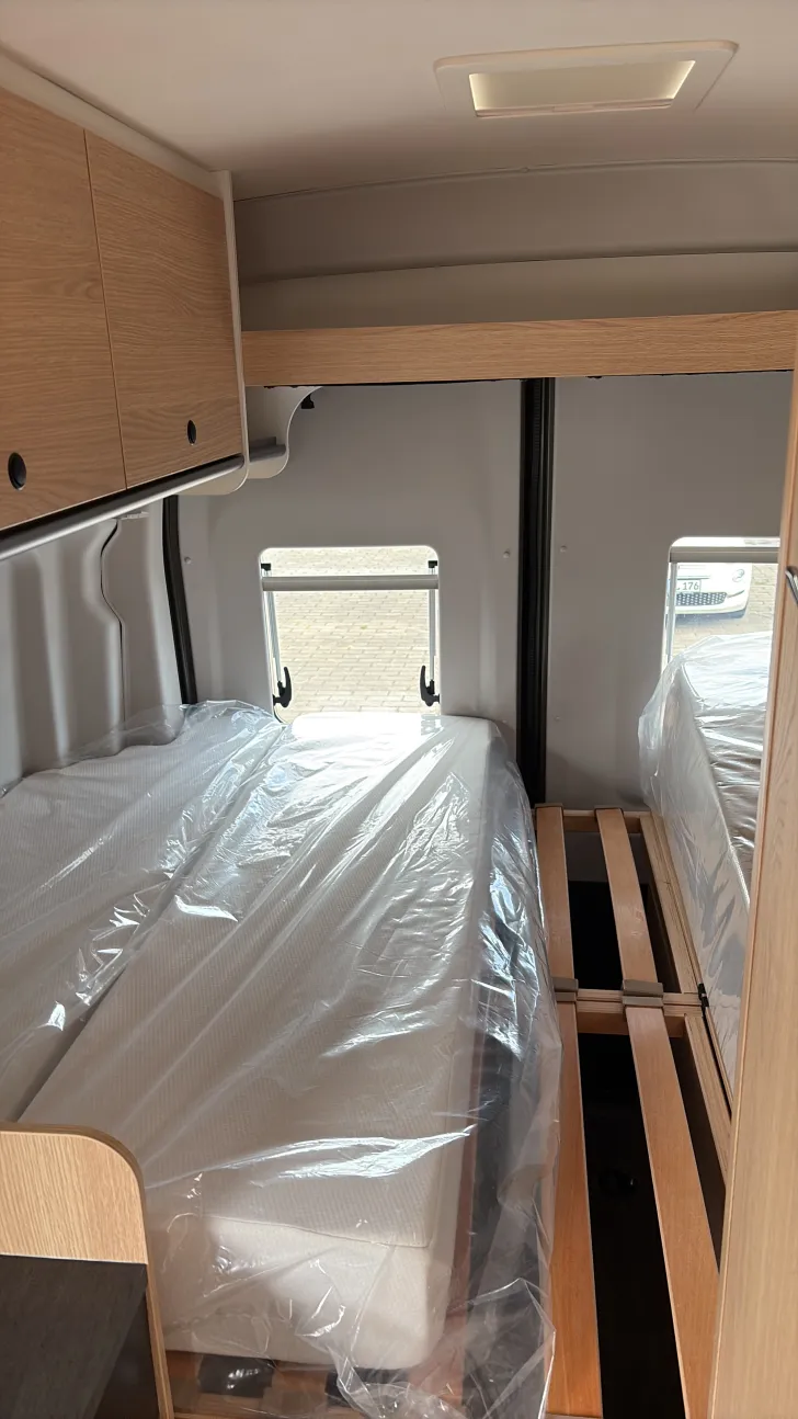 Betten Sunlight Camper Van IBEX 603D
