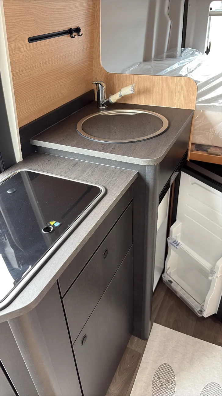 Küchen Sunlight Camper Van IBEX 603D