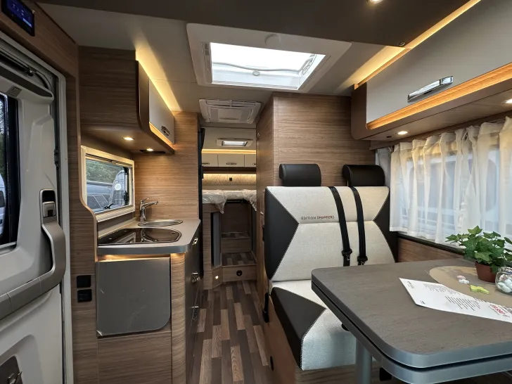 Fahrzeugbild Weinsberg CaraCompact EDITION PEPPER 600 MEG AKTION ; Klimaanlage Dach #6