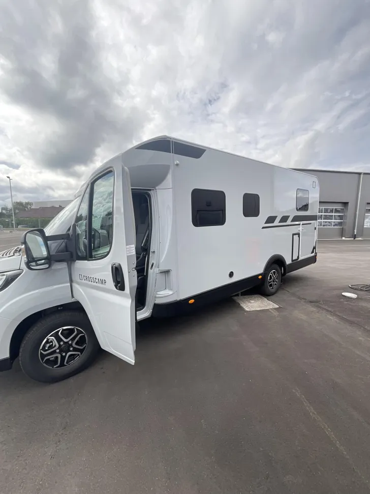 Fahrzeugbild Crosscamp EXPDN 7.4 E Peugeot #3