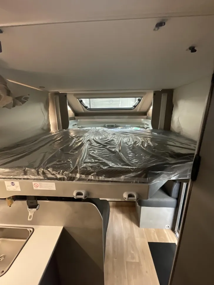 Fahrzeugbild Crosscamp EXPDN 7.4 E Peugeot #6