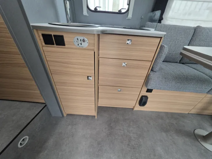 Fahrzeugbild Dethleffs Just 90 T 7052 EBL Junger Gebrauchter #19