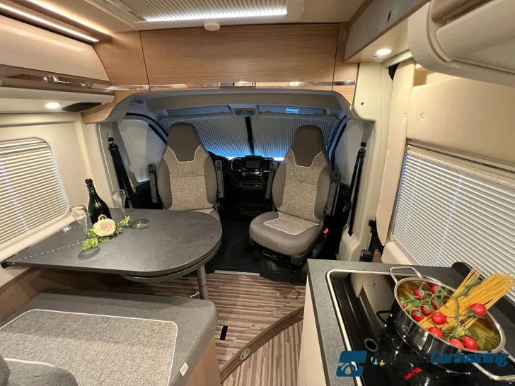 Fahrzeugbild Malibu Van first class - two rooms 640 LE RB (656) #10