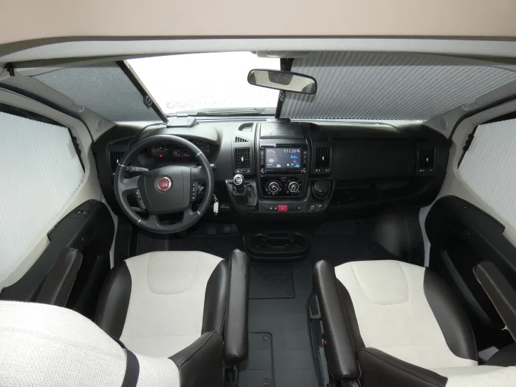 Fahrzeugbild Weinsberg CaraCompact EDITION PEPPER 600 MEG #6