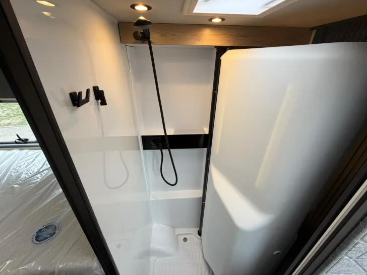 Fahrzeugbild Weinsberg CaraCompact 600 MEG EDITION [PEPPER] MJ2027 #33