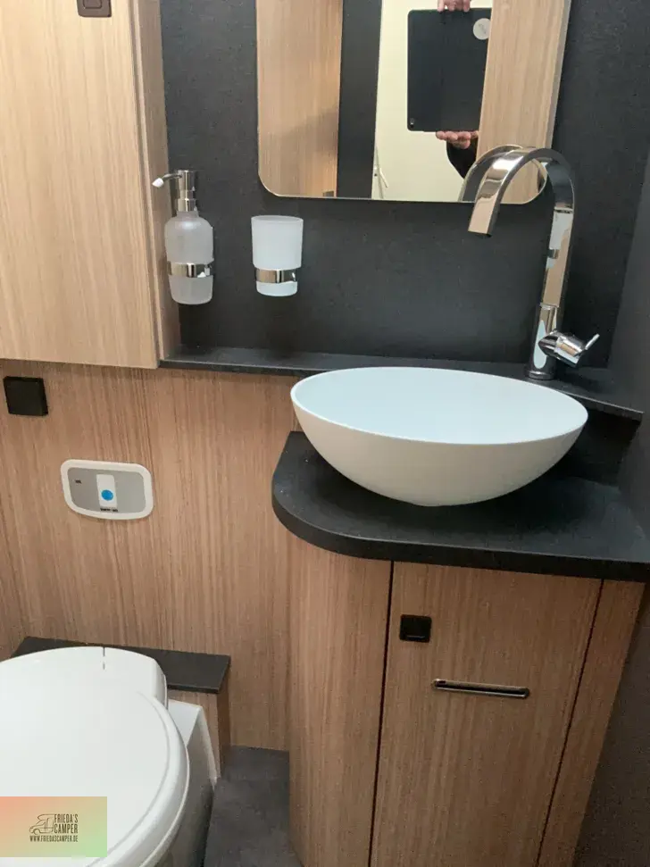 Fahrzeugbild Malibu I 470 RB LE K comfort TOP! MJ26 Messeangebot #28