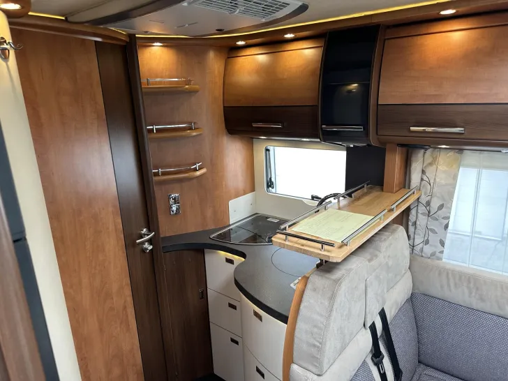 Fahrzeugbild Carthago c-tourer I I 150 Dachklimaanlage/automatisch SAT #24