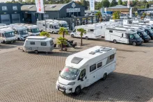 Fahrzeugbild LMC Tracer 730 EL *Mj.26*Hubbett*Einzelb.*FIAT #1