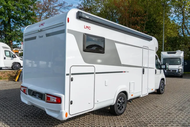 Fahrzeugbild LMC Tracer 730 EL *Mj.26*Hubbett*Einzelb.*FIAT #5