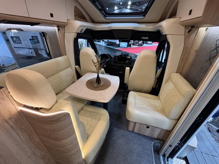 Fahrzeugbild Eura Mobil Xtura XT 656 HB MESSENEUHEIT #11