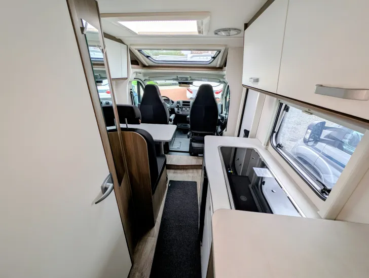 Fahrzeugbild Carado VAN V337 Pro+ Sie sparen 8.293,-€! #6