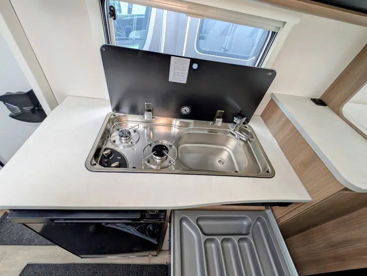 Fahrzeugbild Carado VAN V337 Pro+ Sie sparen 8.293,-€! #12