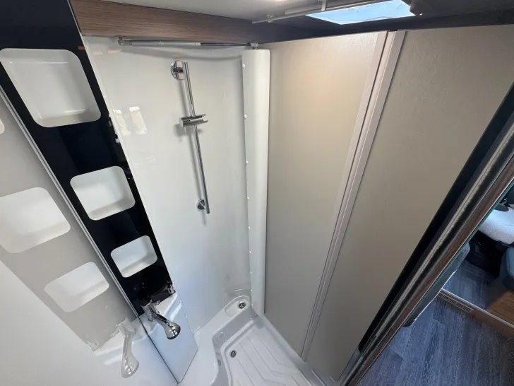 Fahrzeugbild Knaus Van TI 650 MEG VANSATION *Rahmenfenster* #20