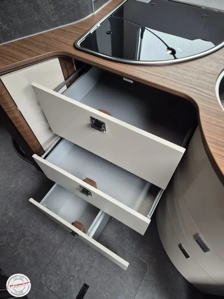 Fahrzeugbild Carthago chic c-line I 4.9 LE L Listenpreis: 183.340€ #19