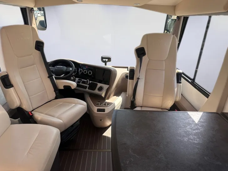 Fahrzeugbild Concorde Charisma 860 LI #11