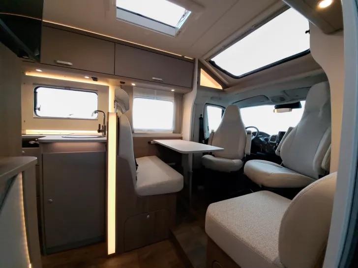 Fahrzeugbild Carado T 328 Pro+, LTE, TV, Solar, 3. Bett #7