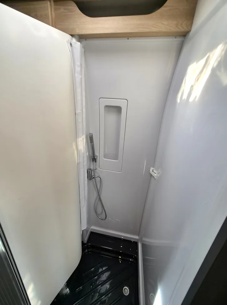Fahrzeugbild Dethleffs Globetrail 75K 640 ES Fiat *!!!EINZELSTÜCK!!!* #26