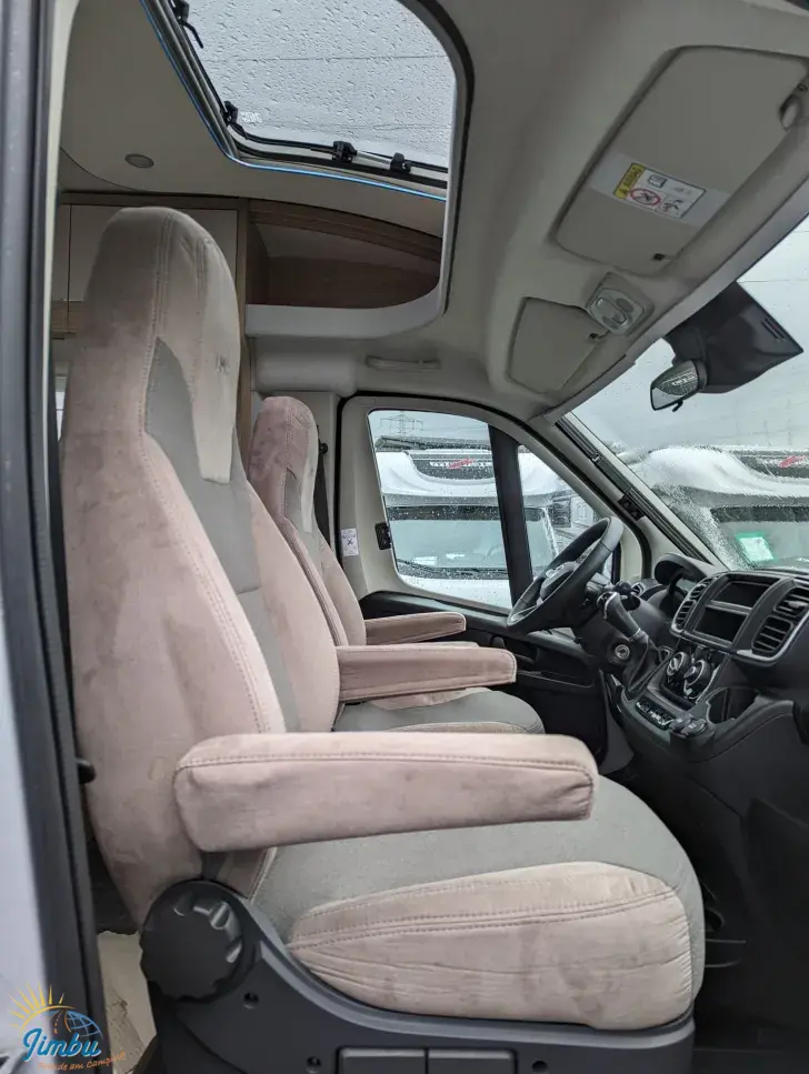 Fahrzeugbild LMC Cruiser V 646 G #9