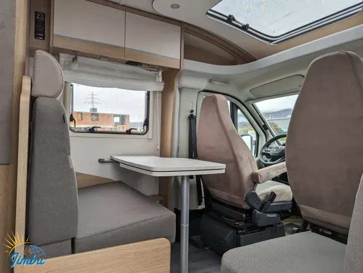 Fahrzeugbild LMC Cruiser V 646 G #11