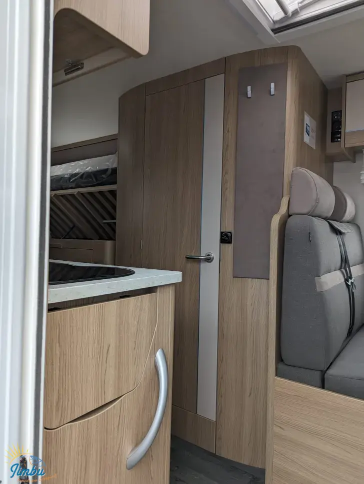 Fahrzeugbild LMC Cruiser V 646 G #13