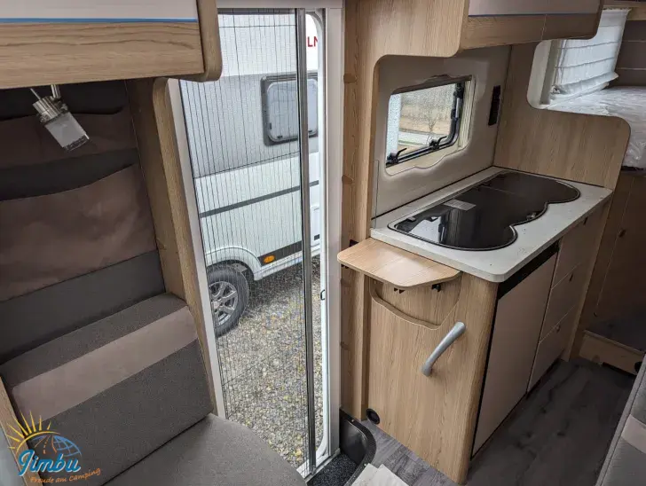 Fahrzeugbild LMC Cruiser V 646 G #18