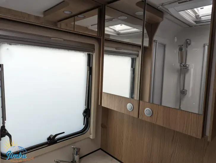 Fahrzeugbild LMC Cruiser V 646 G #32