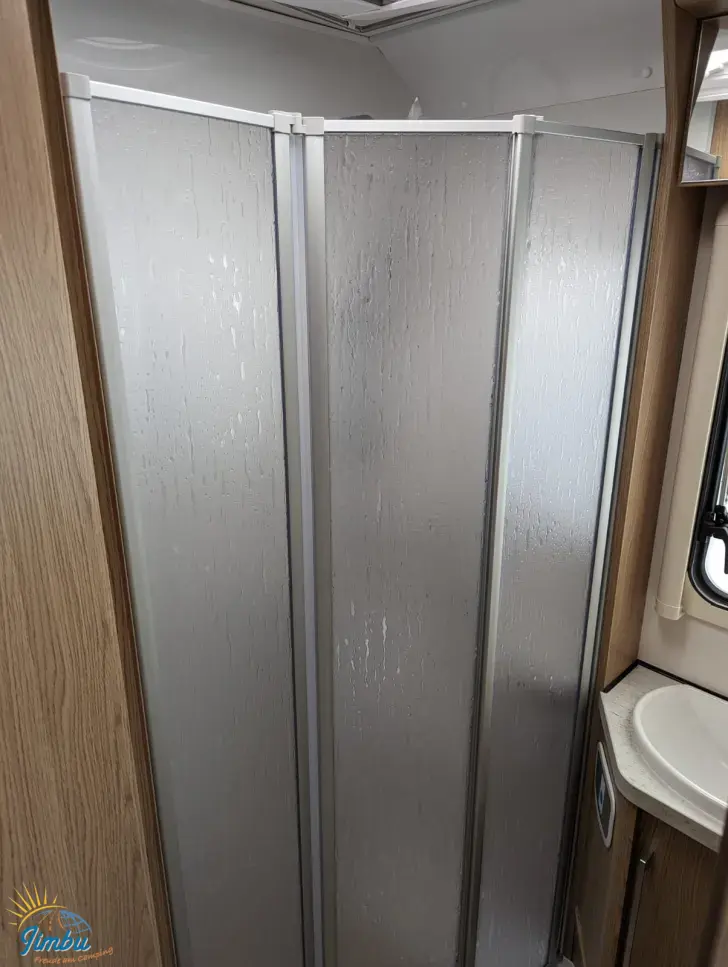 Fahrzeugbild LMC Cruiser V 646 G #34