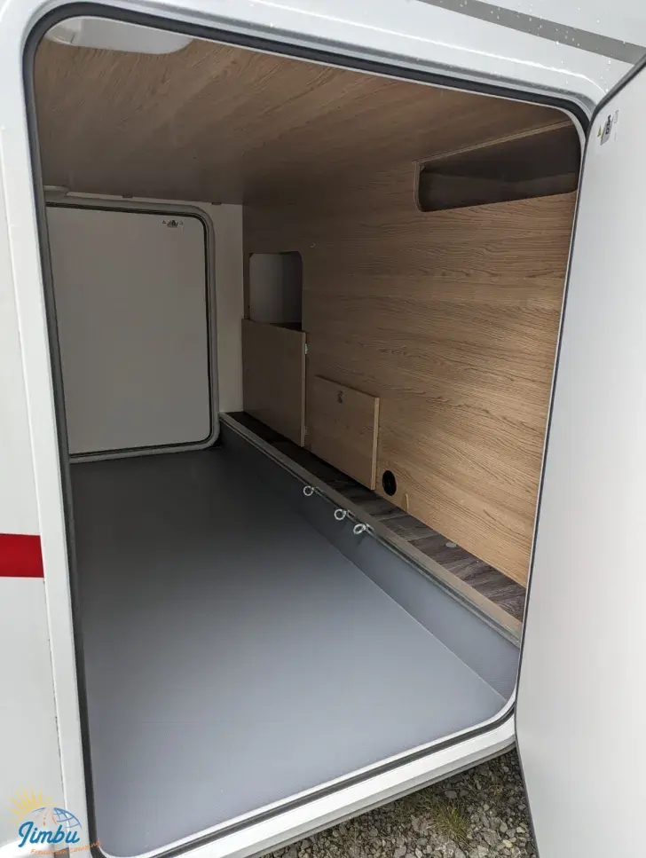 Fahrzeugbild LMC Cruiser V 646 G #35
