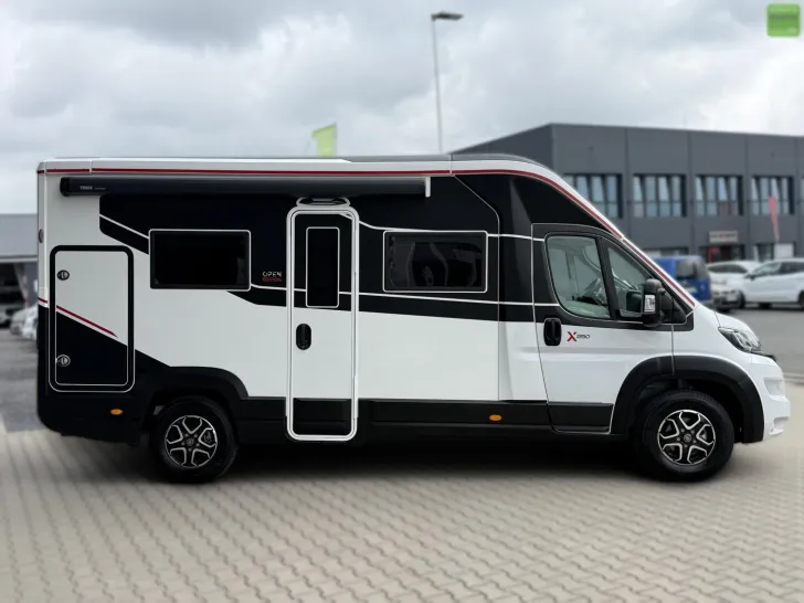 Fahrzeugbild Challenger X 250 Open Edition Arctic Zubehör Safety AHK #3