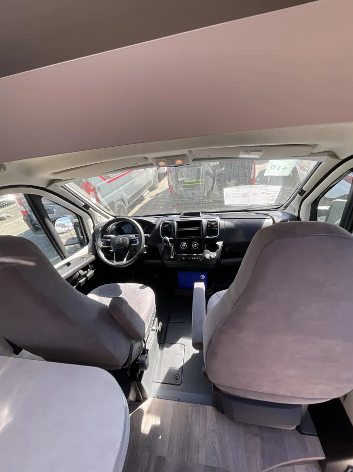 Fahrzeugbild Carado pro CV 600 AHK, Solar, Dieselheizung, Automatik #6