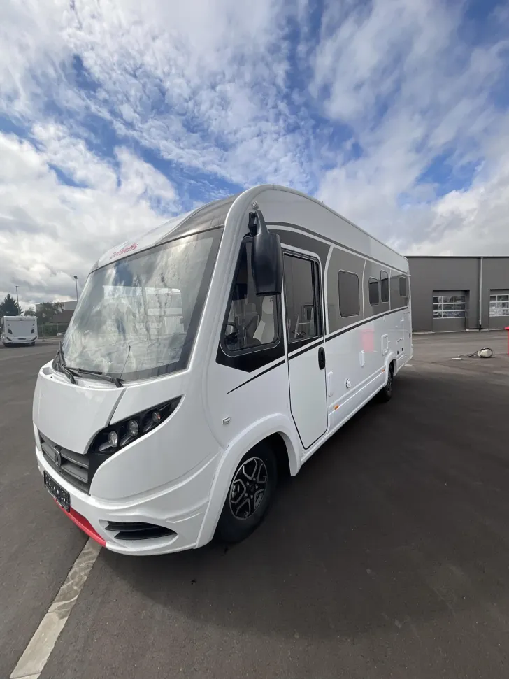 Fahrzeugbild Dethleffs Trend I 7057 EBL #1