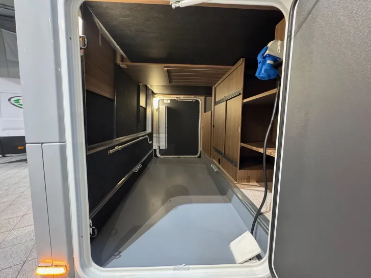 Fahrzeugbild LMC Cruiser 740 EL, Automatik, Safety, LED, Solar #18