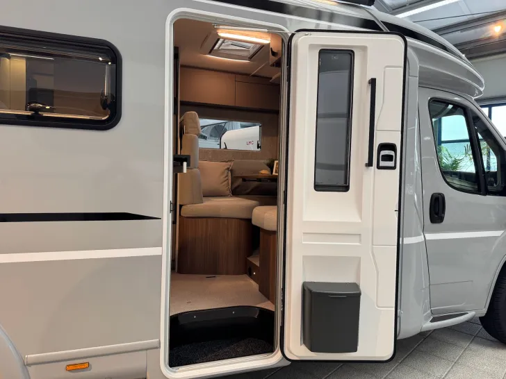 Fahrzeugbild LMC Cruiser 740 EL, Automatik, Safety, LED, Solar #21