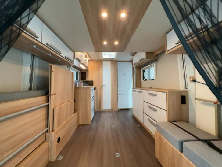 Fahrzeugbild Knaus Deseo 400 TR / Hubbett/Mover/Markise / Vorzelt #7