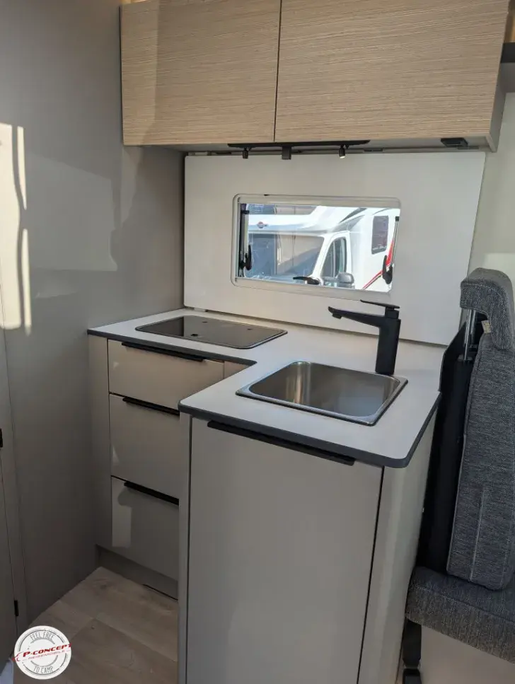 Fahrzeugbild Bürstner Campeo TD 590 Listenpreis: 91.590€ #8