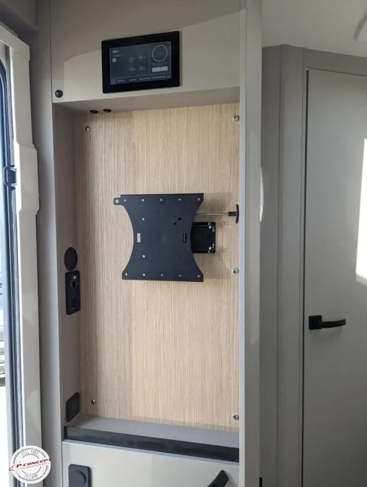 Fahrzeugbild Bürstner Campeo TD 590 Listenpreis: 91.590€ #9