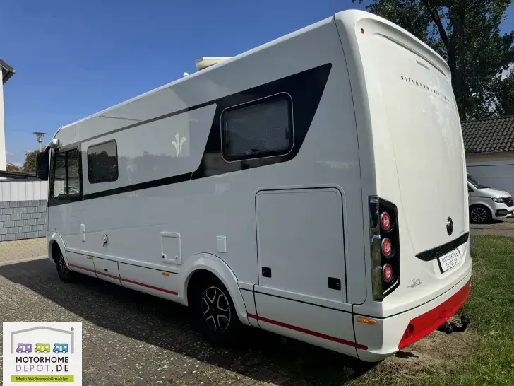 Fahrzeugbild Niesmann + Bischoff iSMOVE 6.9 E 5 Sitzplätze #3