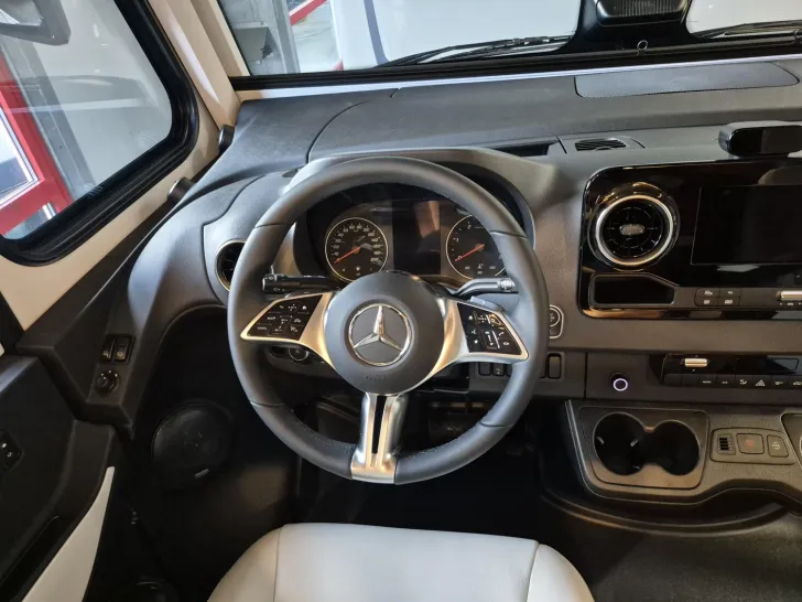 Fahrzeugbild Hymer B-Klasse MC I 680 /Arktis+Autarkie-Pkt/Dachklima #14