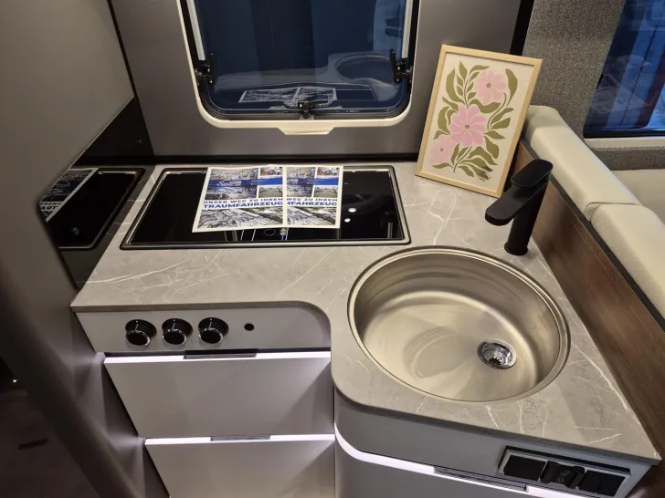 Fahrzeugbild Hymer B-Klasse MC I 680 /Arktis+Autarkie-Pkt/Dachklima #20