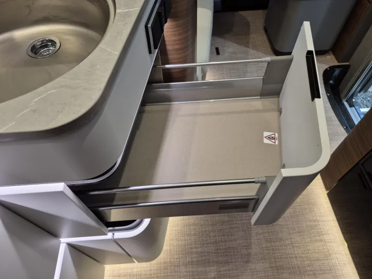 Fahrzeugbild Hymer B-Klasse MC I 680 /Arktis+Autarkie-Pkt/Dachklima #23